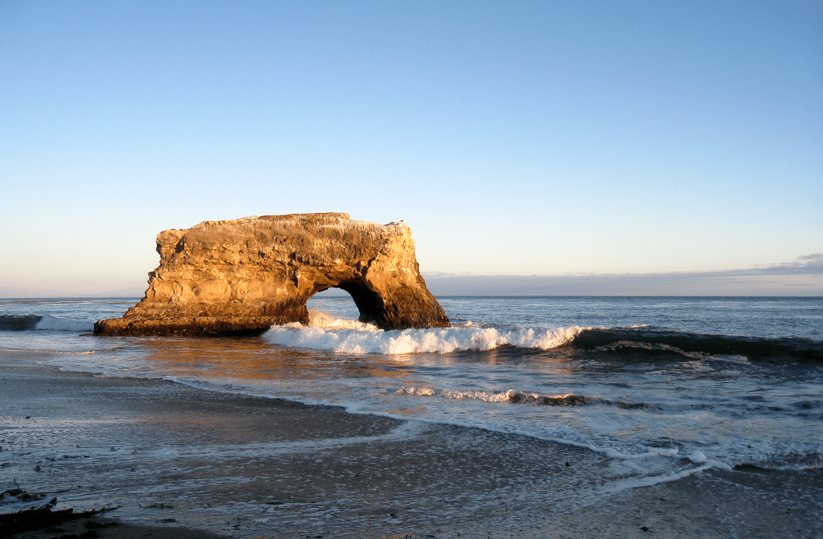 Cruz Harbour, Santa Cruz